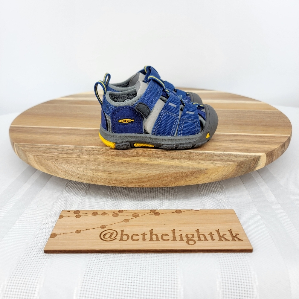 Keen Toddler Newport H2 Size: 4